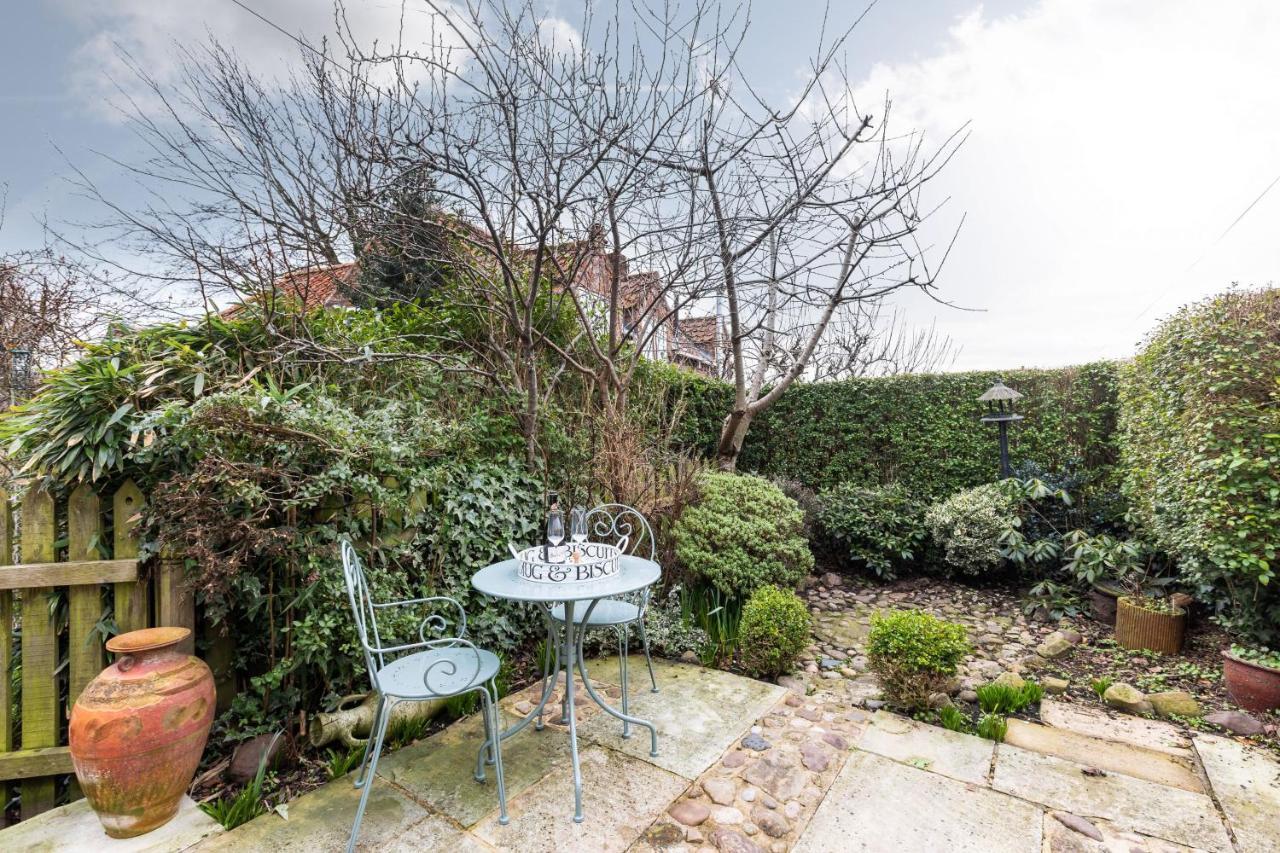 Quaint Cottage In The Heart Of North Yorkshire Village - Pet Friendly Free Stillington Exterior foto