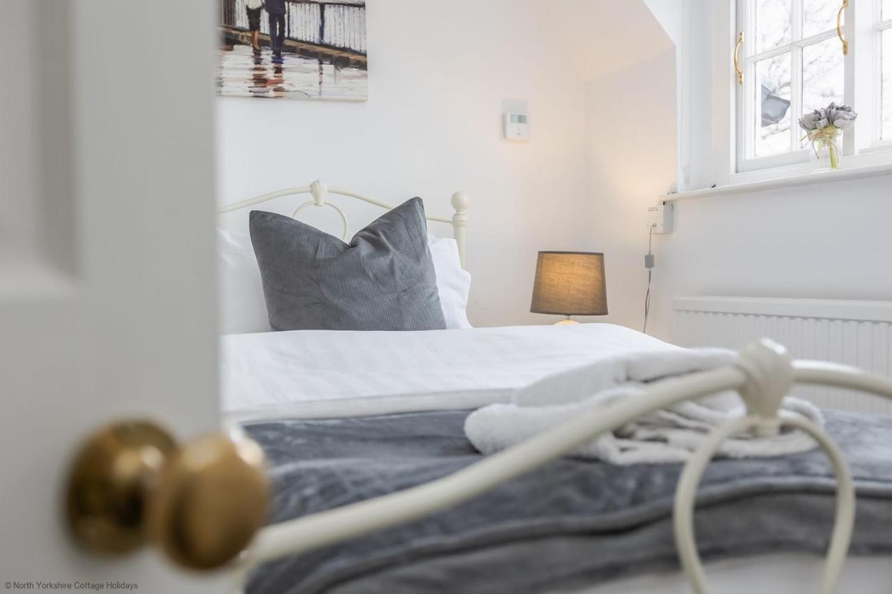 Quaint Cottage In The Heart Of North Yorkshire Village - Pet Friendly Free Stillington Exterior foto
