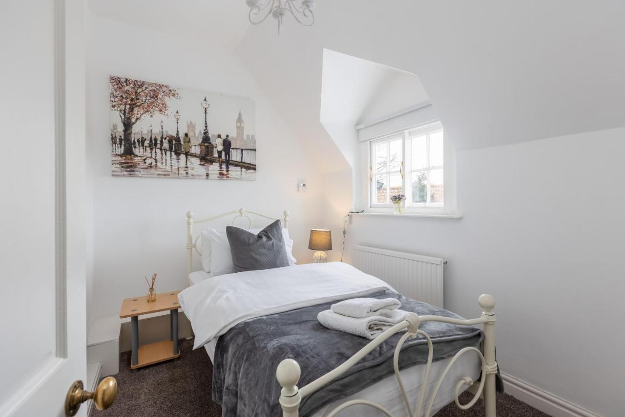 Quaint Cottage In The Heart Of North Yorkshire Village - Pet Friendly Free Stillington Exterior foto